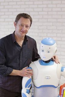 Rodolphe Gellin et le robot Romeo